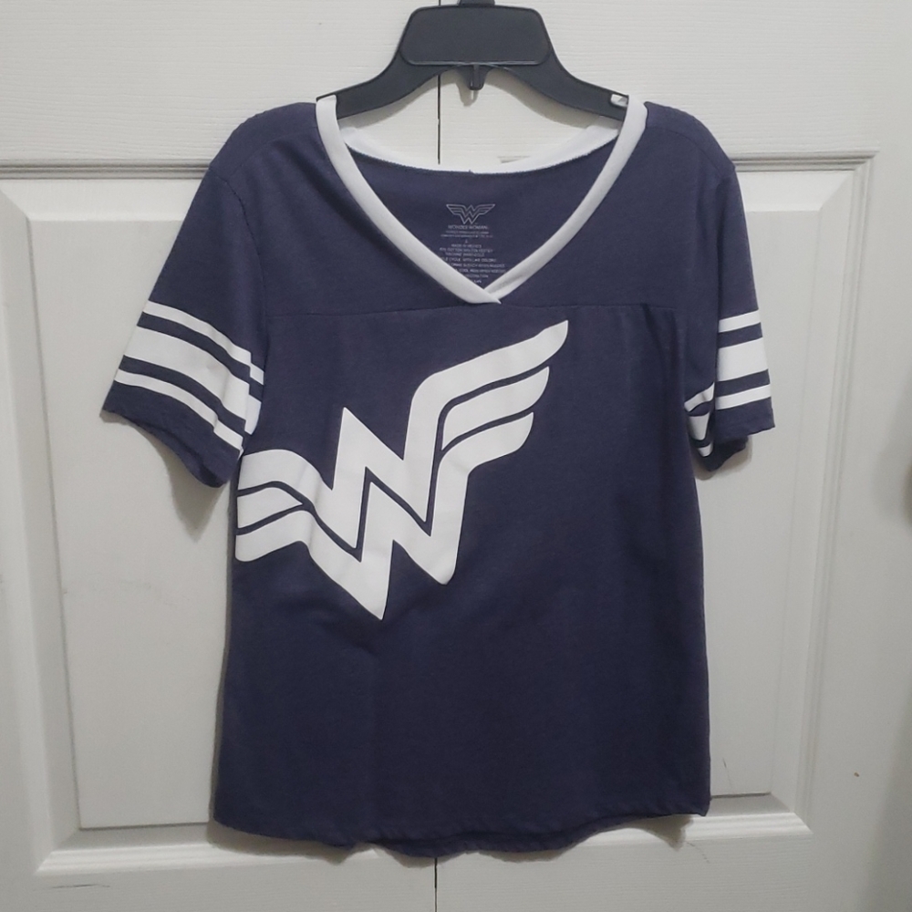 Juniors Wonder Woman tee